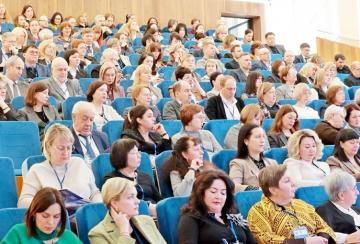 Стратегик максатлардан практикага: «Вершина» үзәге стратегик сессиянең икенче көне фокусында