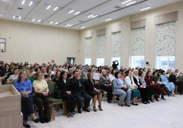 «Күпмәдәни мохиттә мәктәпкәчә яшьтәге балаларның белем алуга ихтыяҗларын, индивидуаль яшь үзенчәлекләрен исәпкә алып, ата-аналарның үзара хезмәттәшлеге һәм педагогик агарту рәвешләре» республика семинары